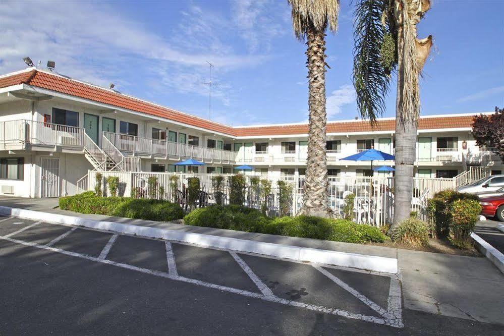 Park Inn By Radisson, Modesto Zewnętrze zdjęcie