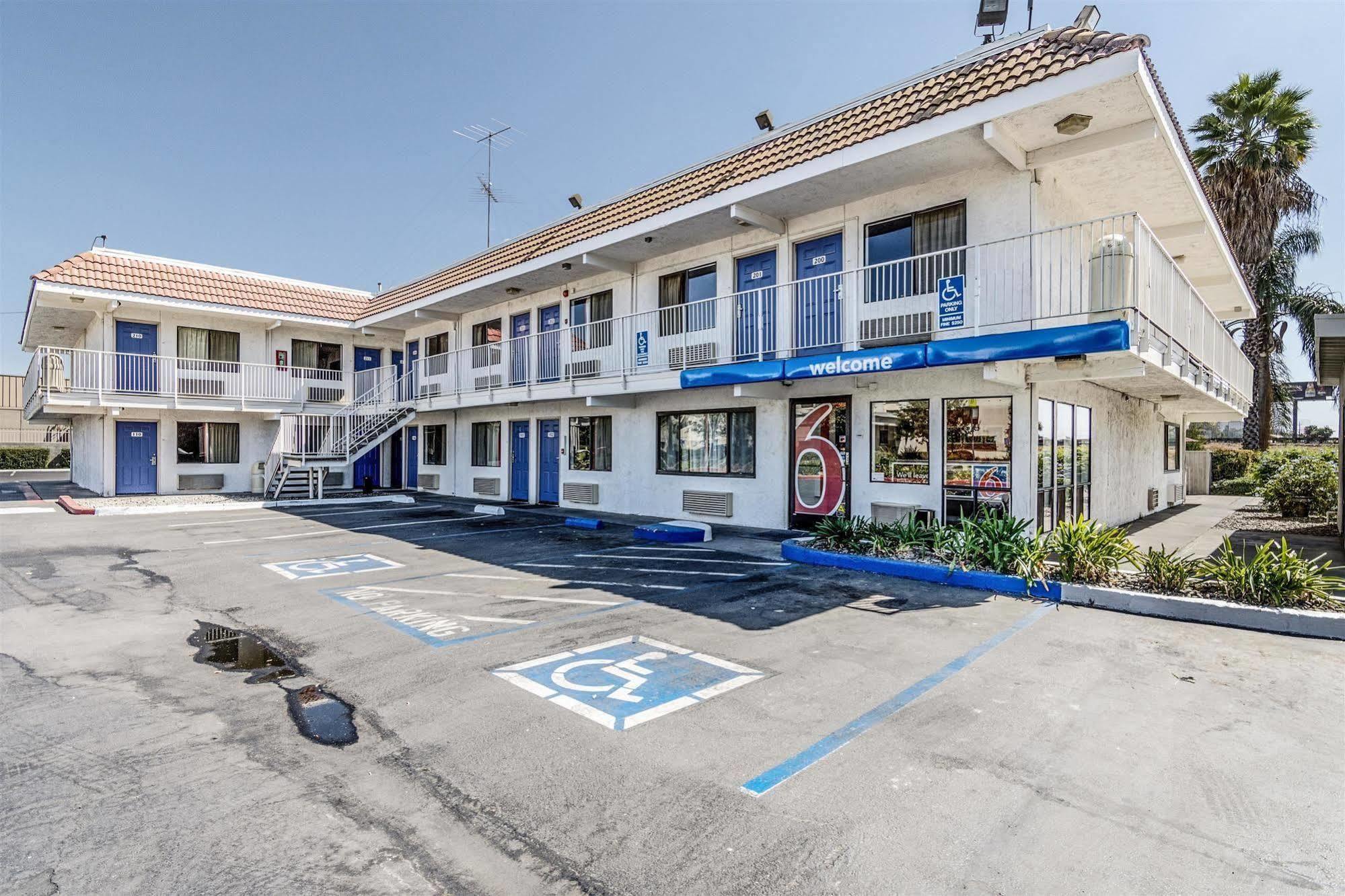 Park Inn By Radisson, Modesto Zewnętrze zdjęcie